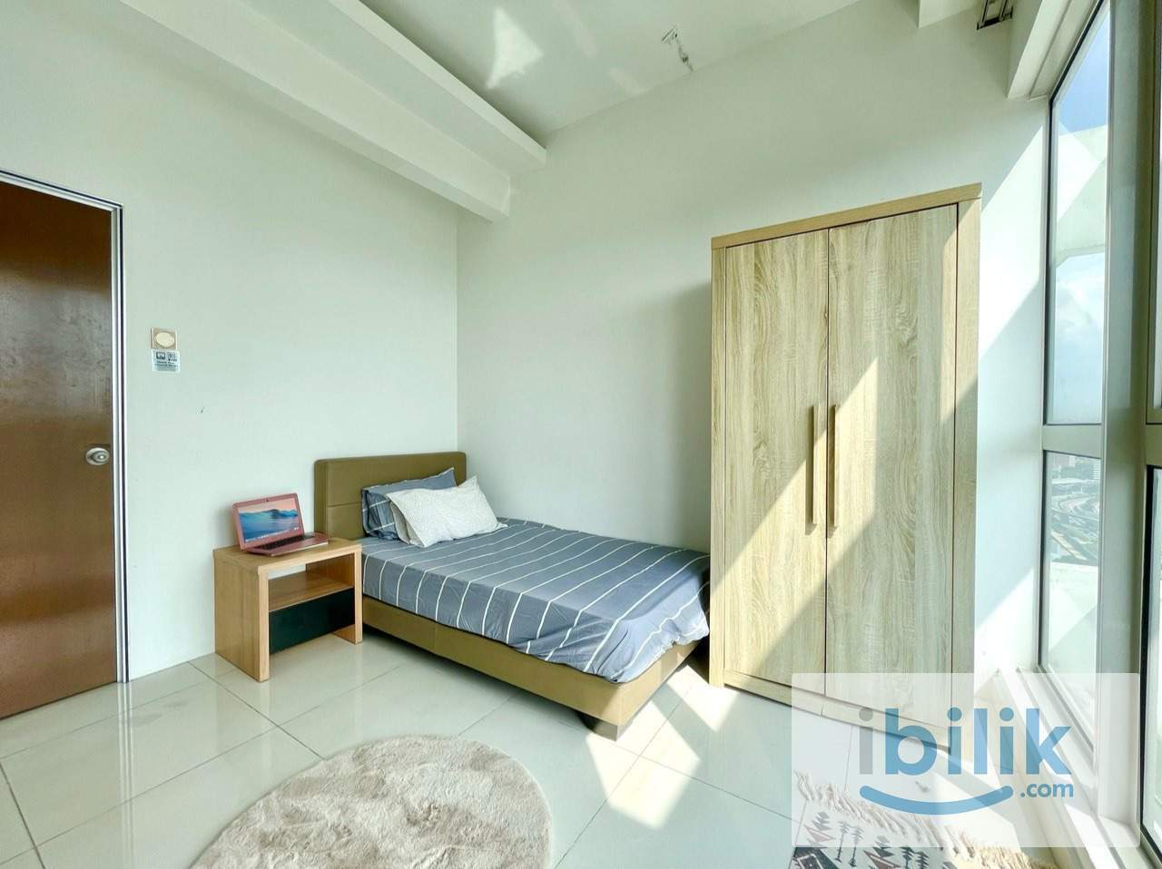 ✨ Cozy Medium Room @ Regalia Suites | FREE WiFi & Cleaning | Zero Deposit - Image 3