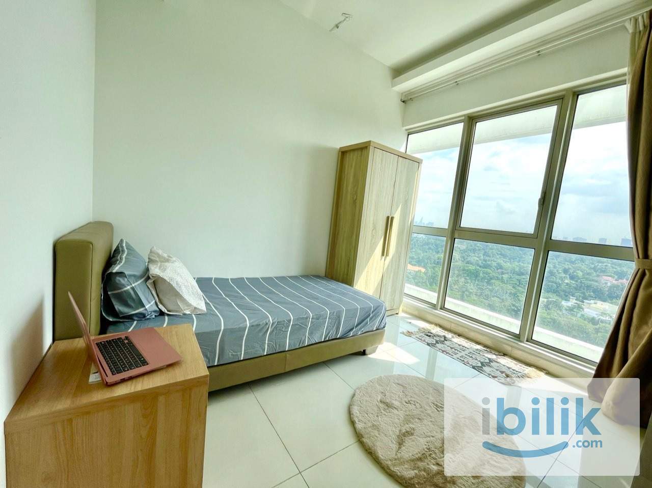✨ Cozy Medium Room @ Regalia Suites | FREE WiFi & Cleaning | Zero Deposit - Image 4