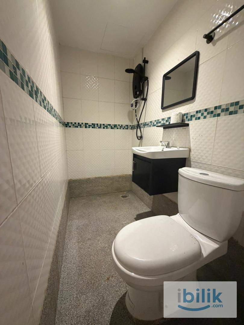 🔥No Deposit 🚆5 Min Walk to Monorail & MRT Bukit Bintang 🛍️5min walk to Sungei Wang, Times Square 🏢Room w/ Private Toilet - Image 2