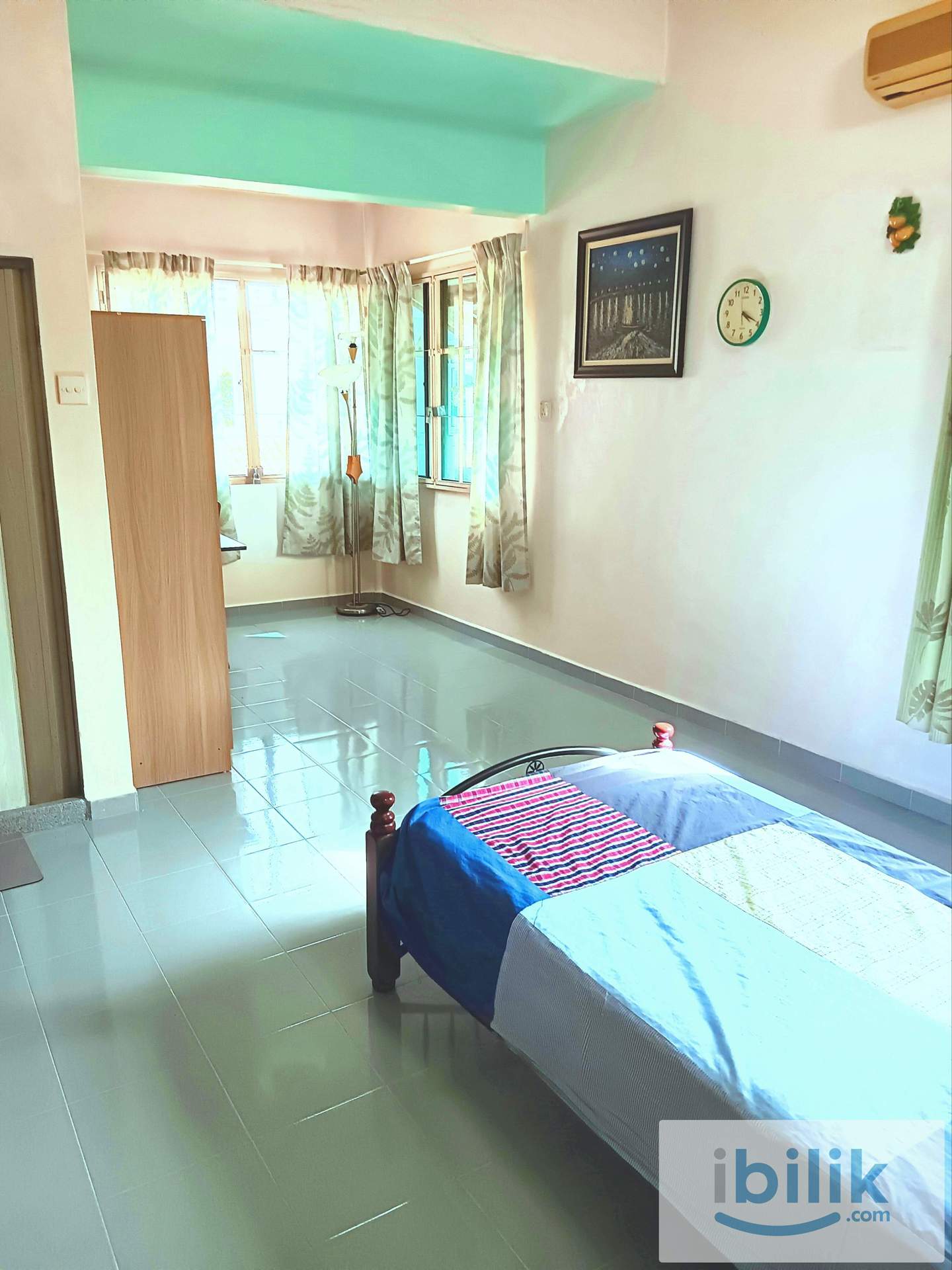LargeRoom - Image 1