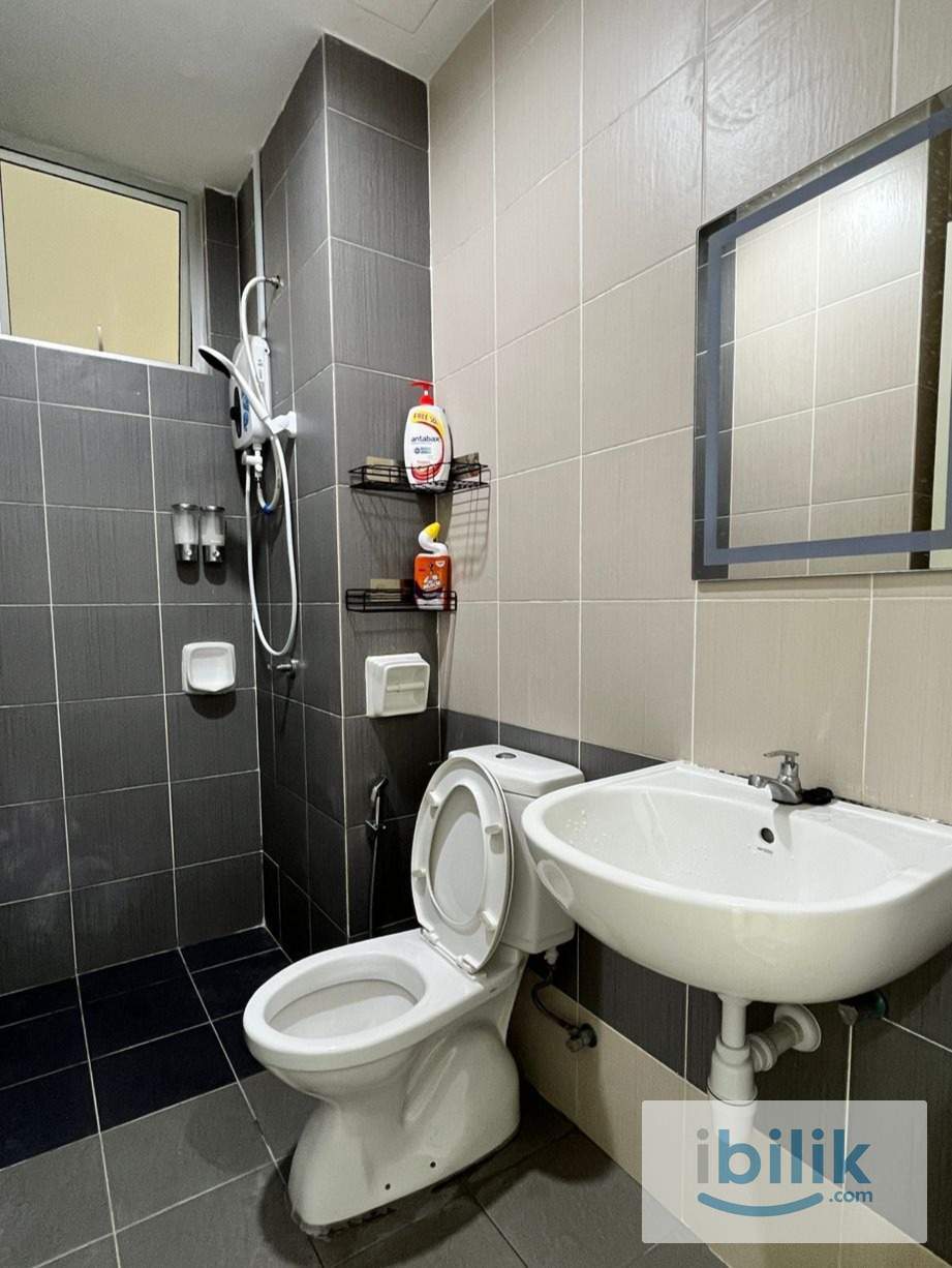 Medium Room - Image 5