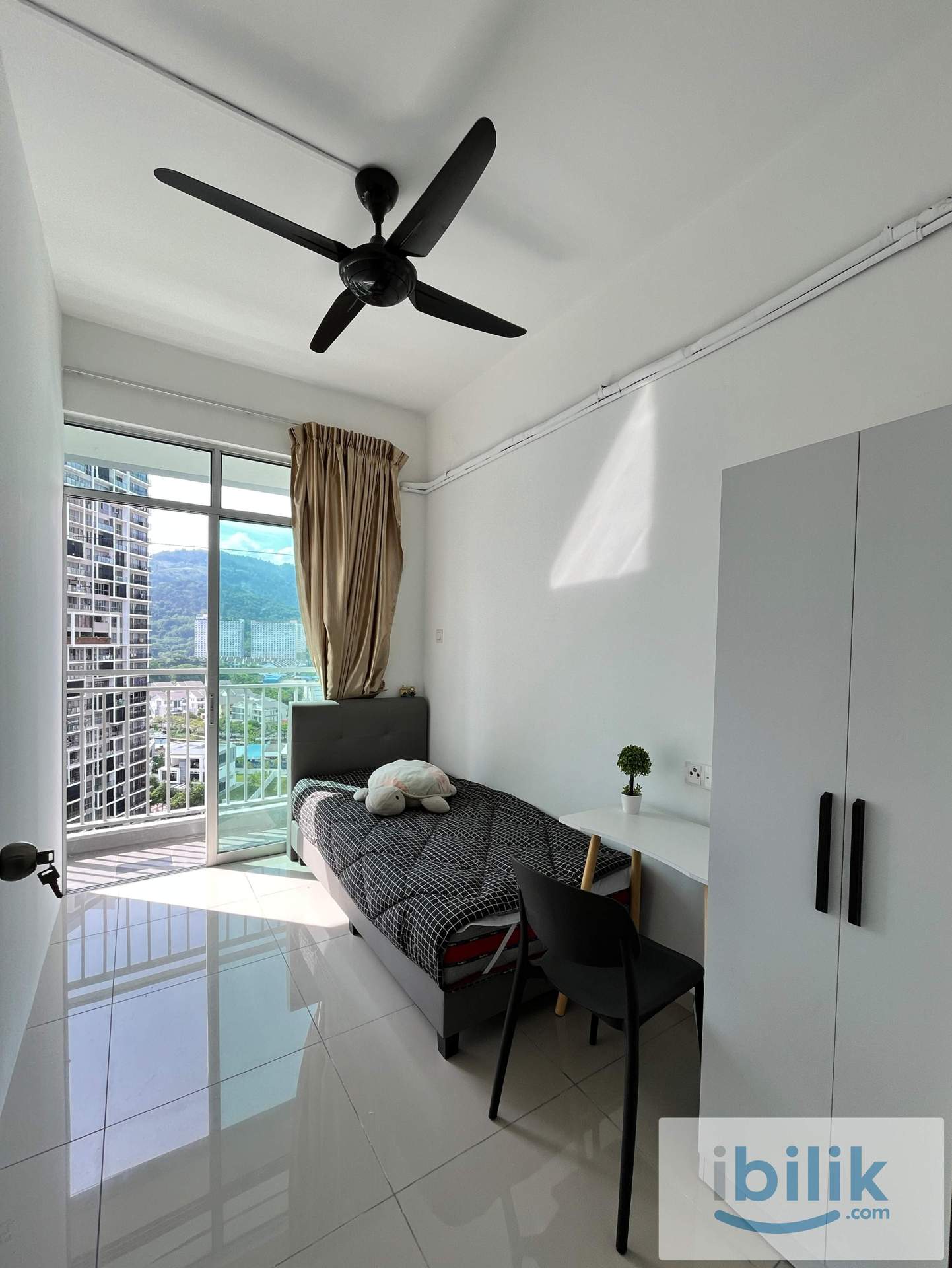 Single Room - Image 1