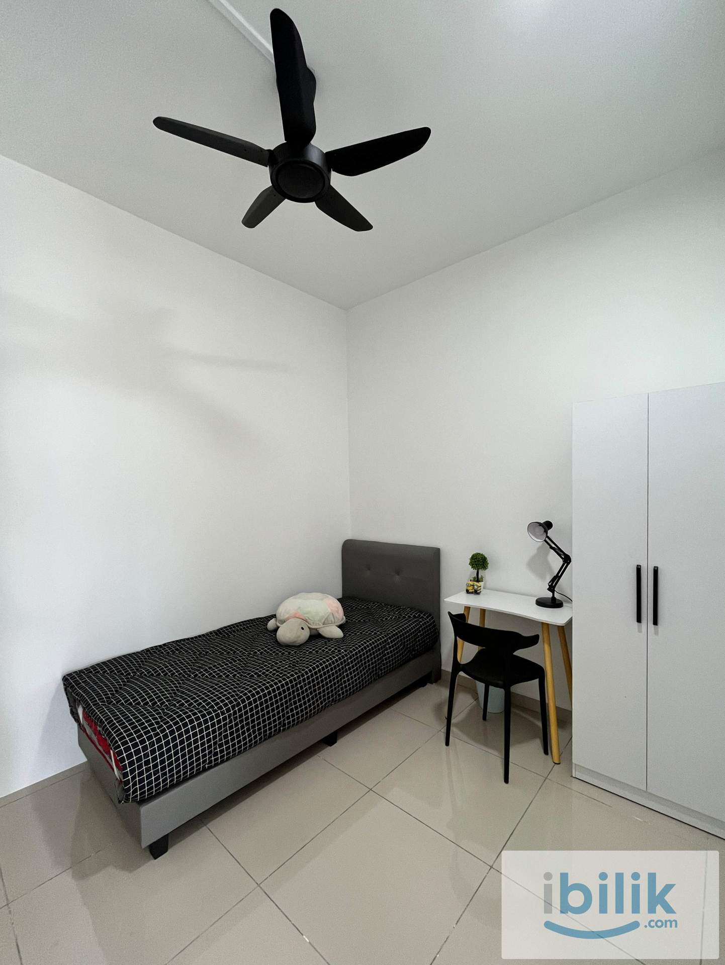 Single Room - Image 1