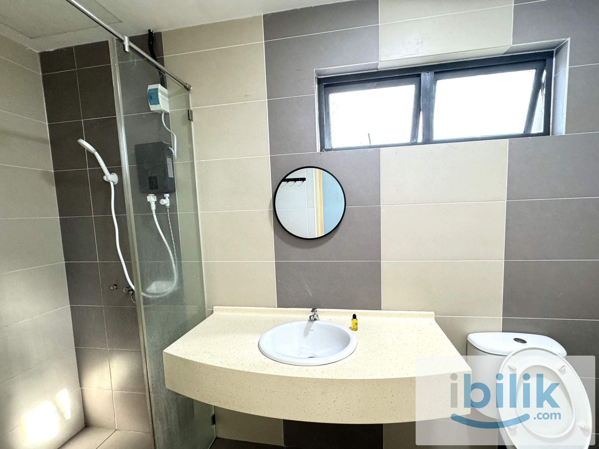 Single Room - Image 5