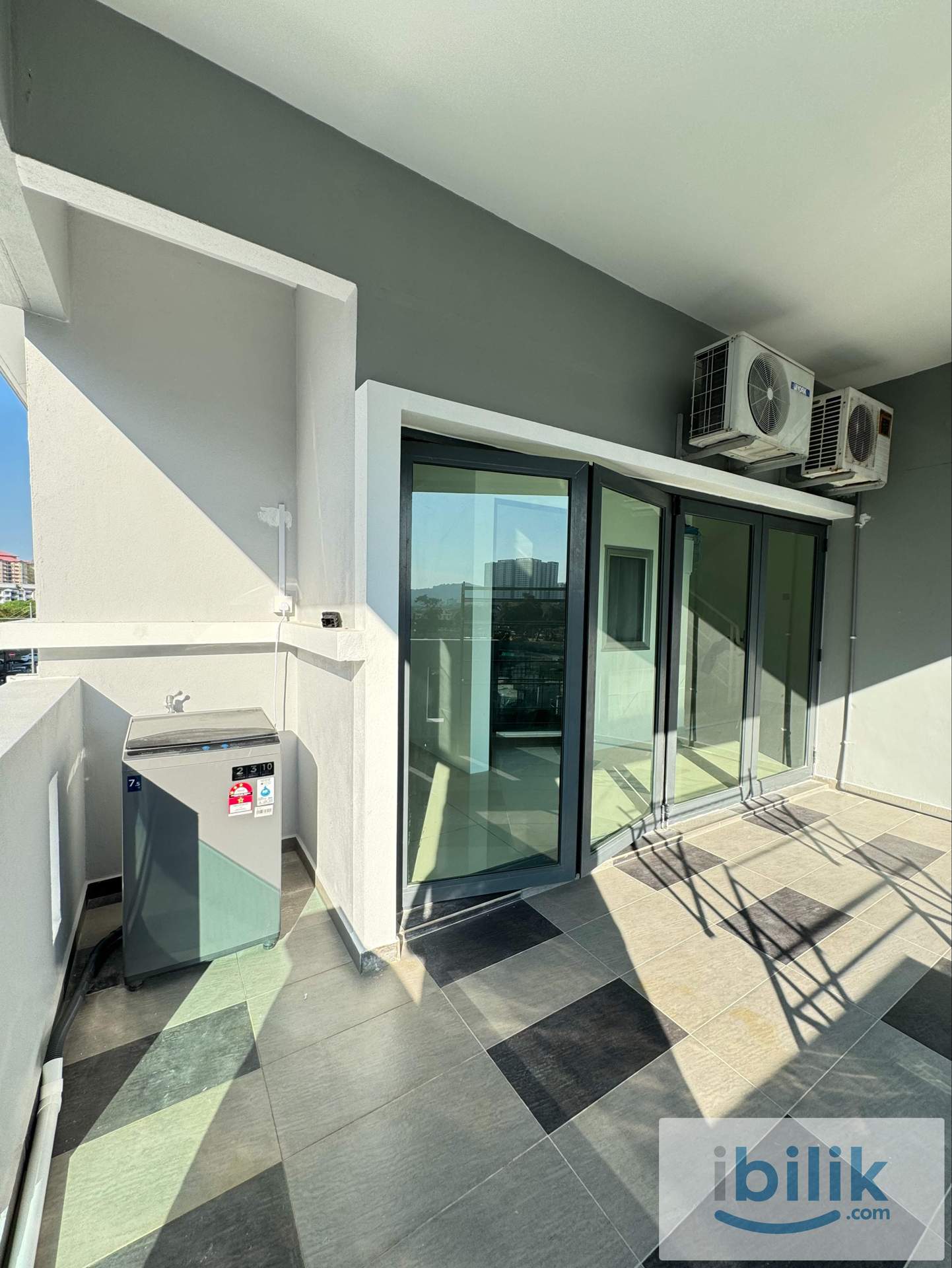Single Room - Image 7