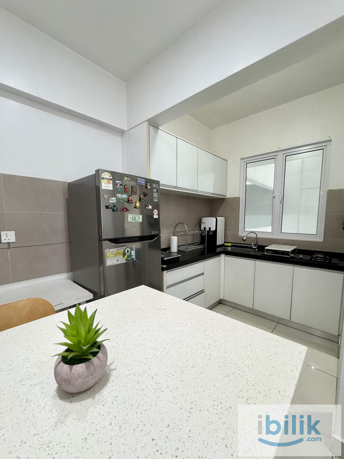 Master Room - Image 4
