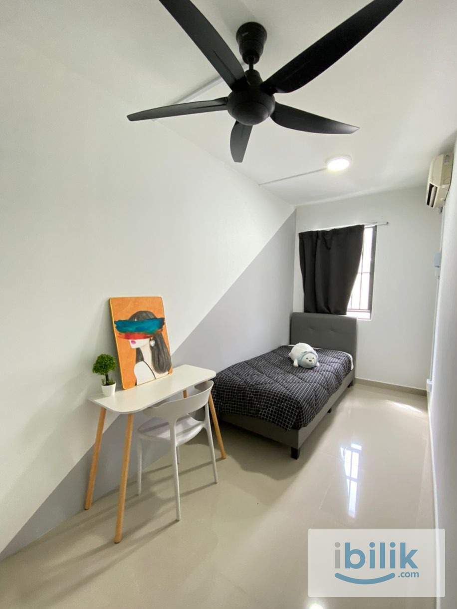 Single Room On Sungai Ara - Image 2