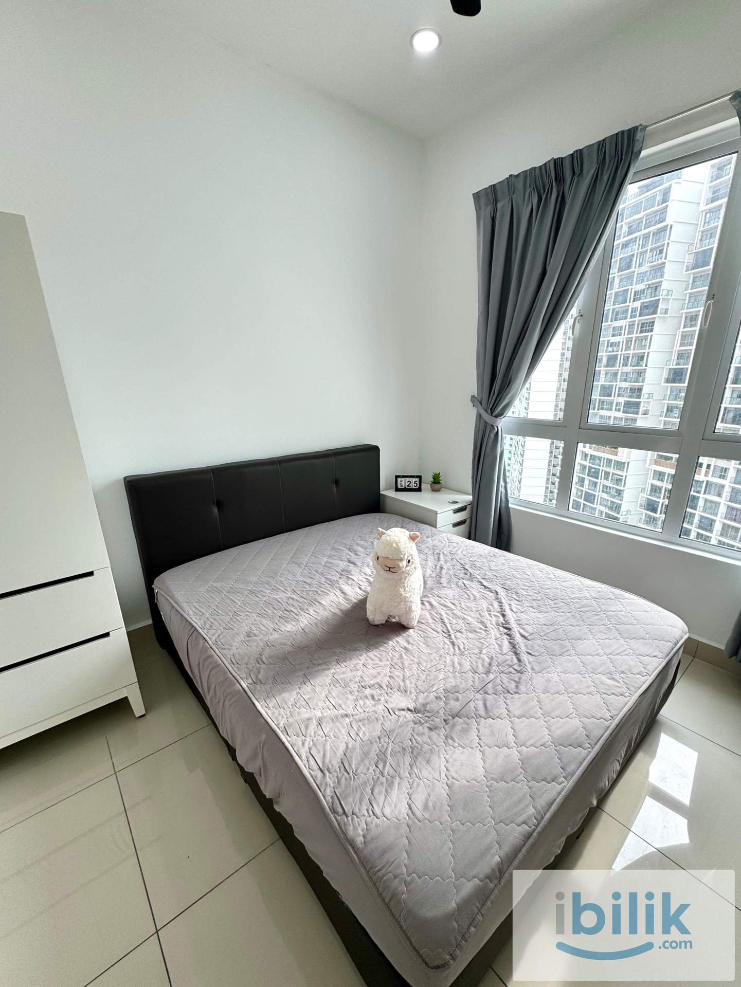Medium Room On Sungai Ara - Image 1