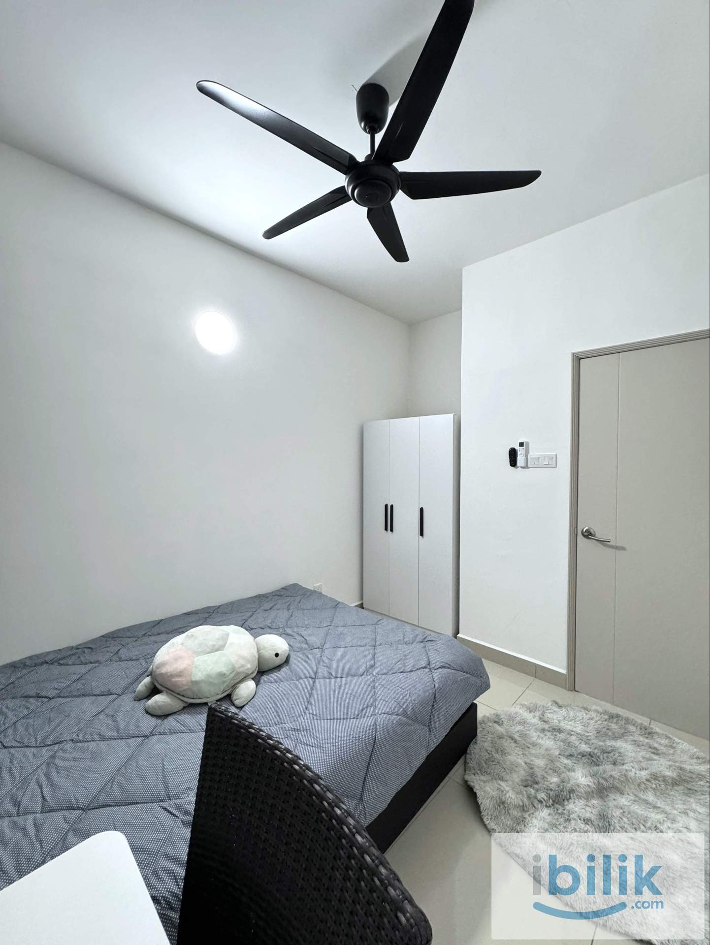 Medium Room on Sungai Ara - Image 2
