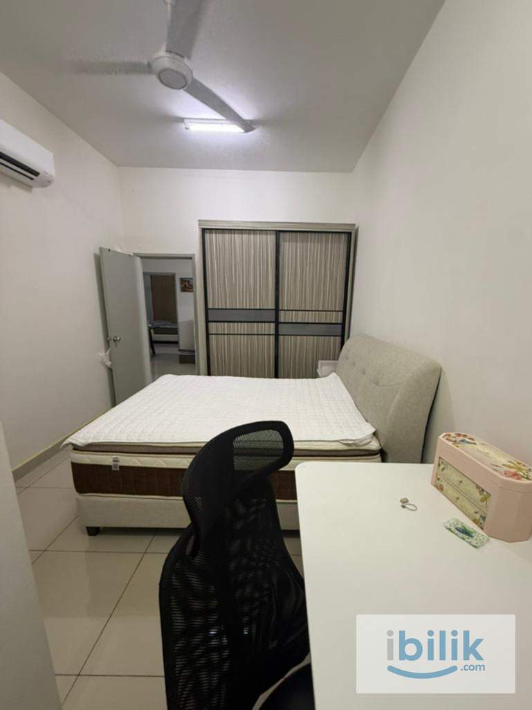 Middle Room for Rent @ Taman Nusa Sentral - Image 1