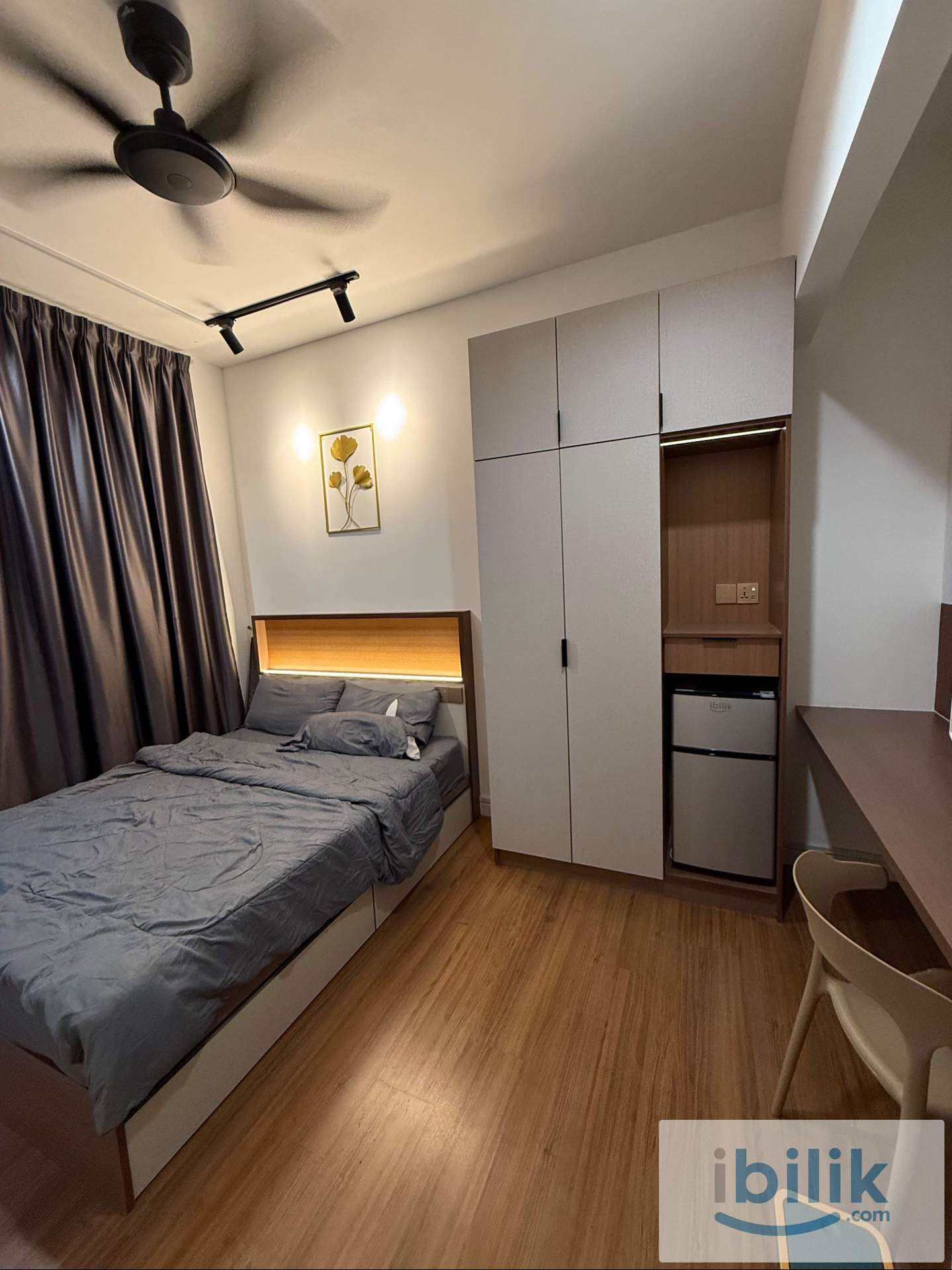 Middle Room - Image 2