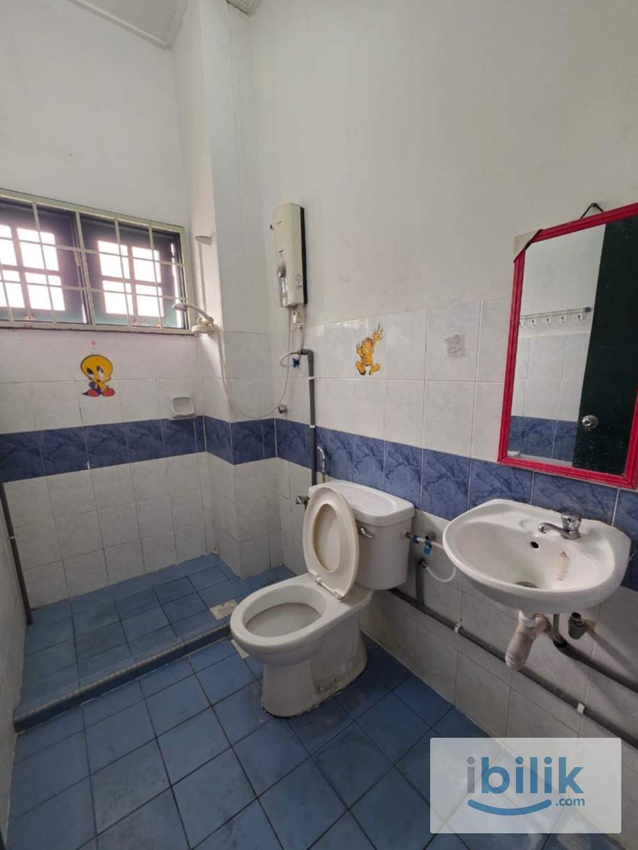 Promotion CNY Limited Room😍Near to LRT Pusat Bandar Puchong 🚇 Single Room attach Toilet at Puchong Jaya - Image 1
