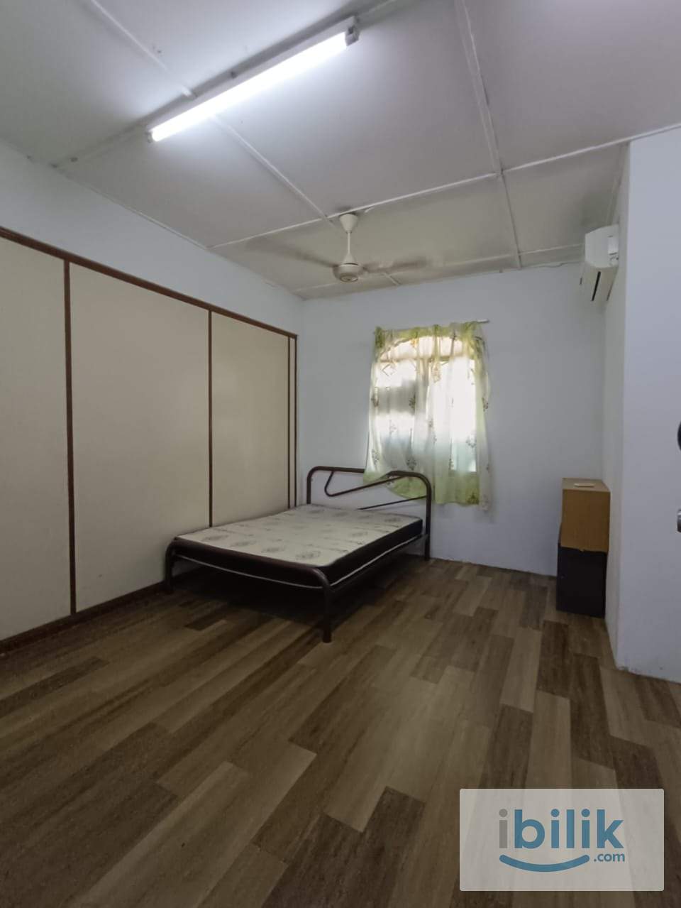 OFFER CNY LIMITED TIME📍Walking Distance to INTI College & LRT Station. Middle Room Rent in SS15 - Image 1