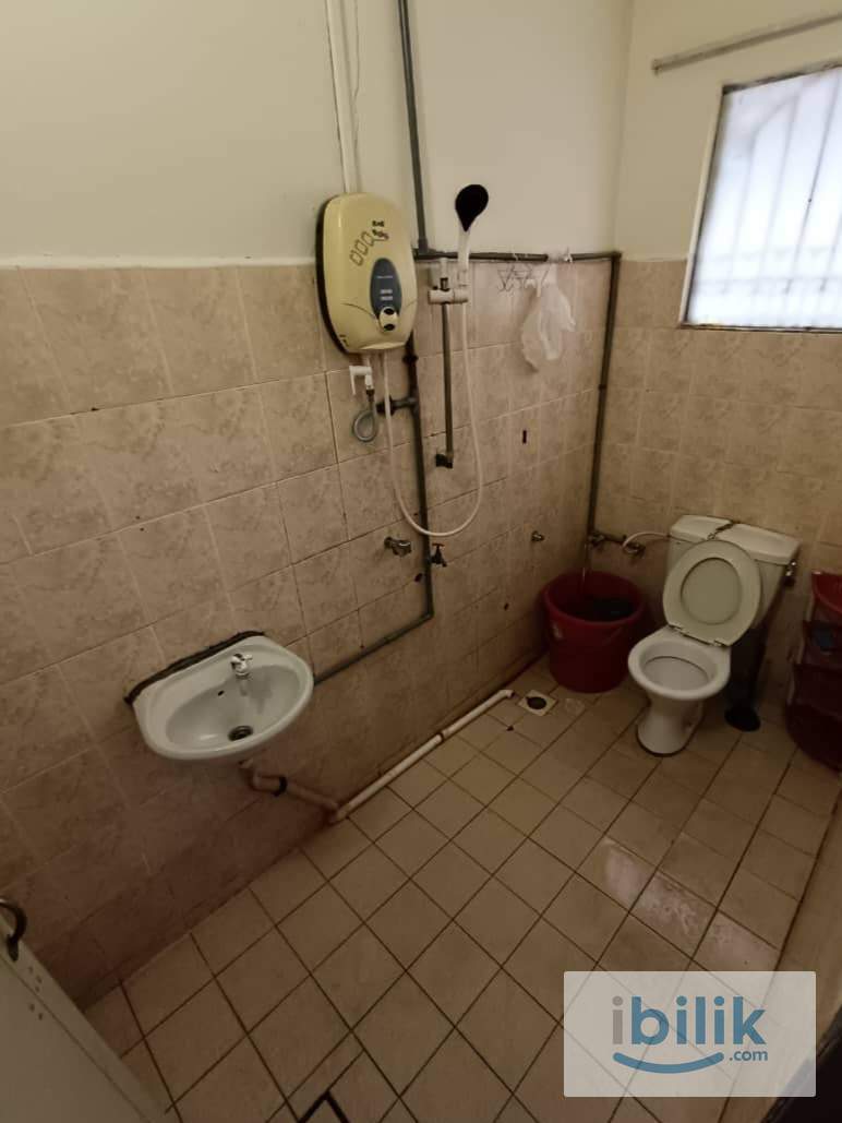 GET EARLY BIRD OFFER 🔊 Female Unit Room + Air-Cond for Rent at SS15 Subang Jaya - Image 2