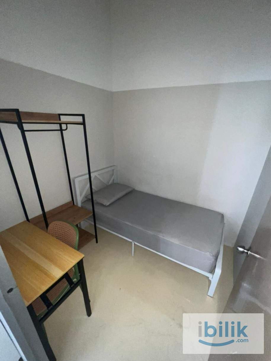 HOT PROMO 🔥 Single/Middle Room Rent at Kota Kemuning near Main Place Mall 🚗 - Image 1
