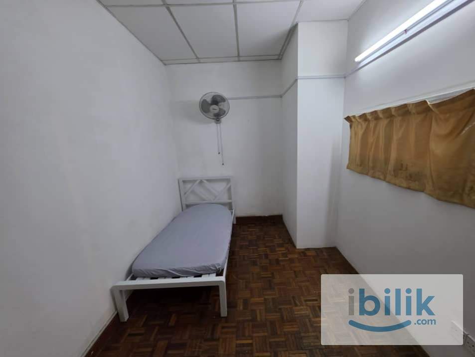 🔥LOW DEPOSIT🔥SS24 PETALING JAYA MIDDLE ROOM FOR RENT🤩🤩Walking Distance To KELANA JAYA LRT STATION🚂🚂🚂   - Image 2