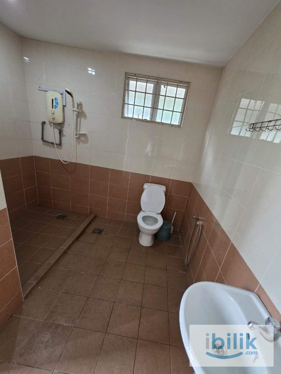 🔥LOW DEPOSIT🔥SS24 PETALING JAYA MIDDLE ROOM FOR RENT🤩🤩Walking Distance To KELANA JAYA LRT STATION🚂🚂🚂   - Image 3