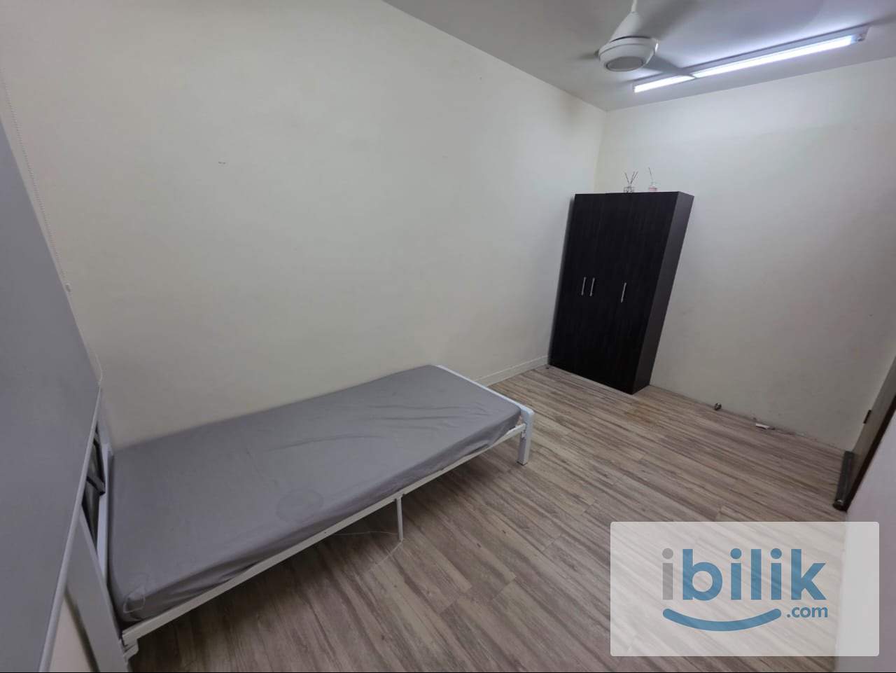 🚈✨ SS24 Aircond Middle Room • WiFi Ready • Low Depo • Near LRT Kelana Jaya! - Image 3
