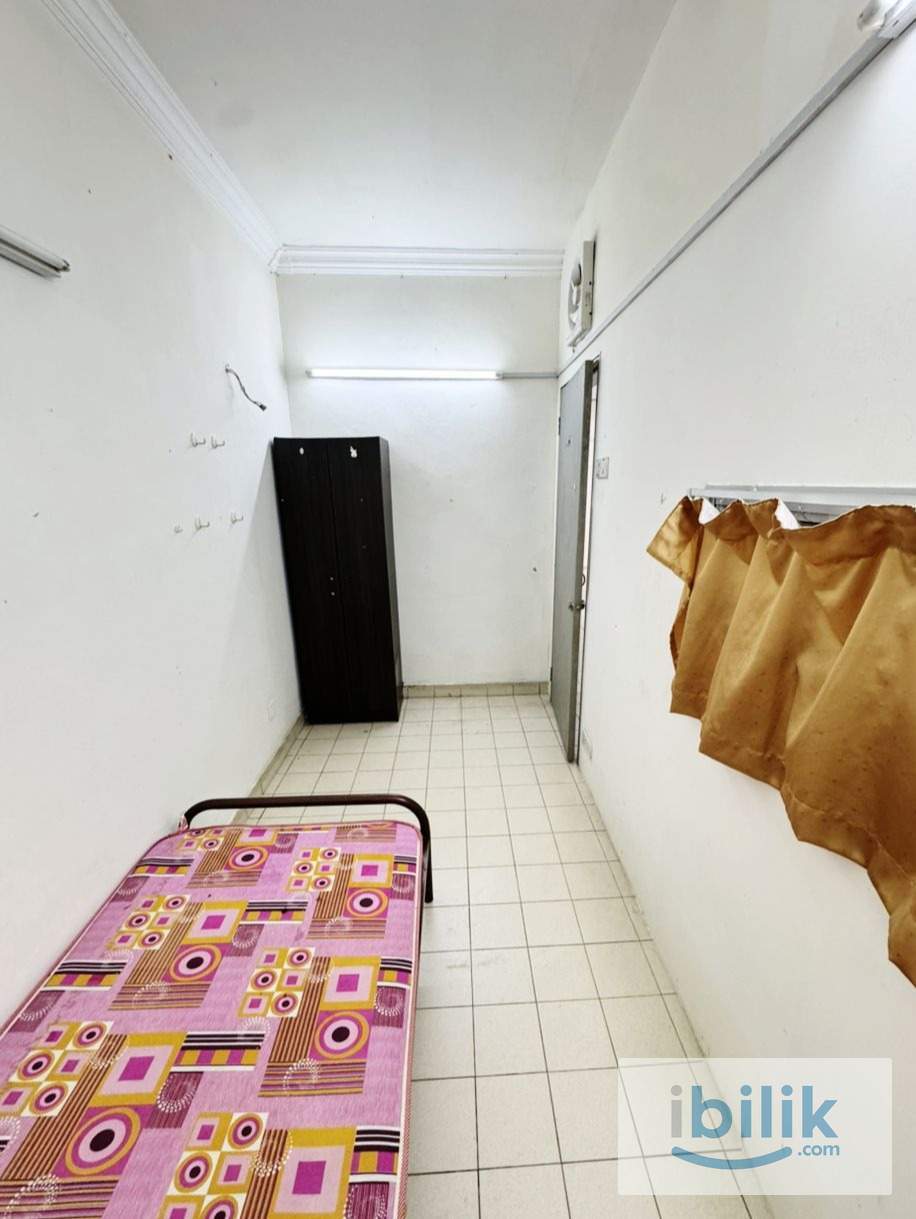 ‼️LOW DEPOSIT‼️BANDAR UTAMA PETALING JAYA MIDDLE ROOM FOR RENT🏡NEARBY ONE UTAMA 、MRT🚊🚊🚊 - Image 1