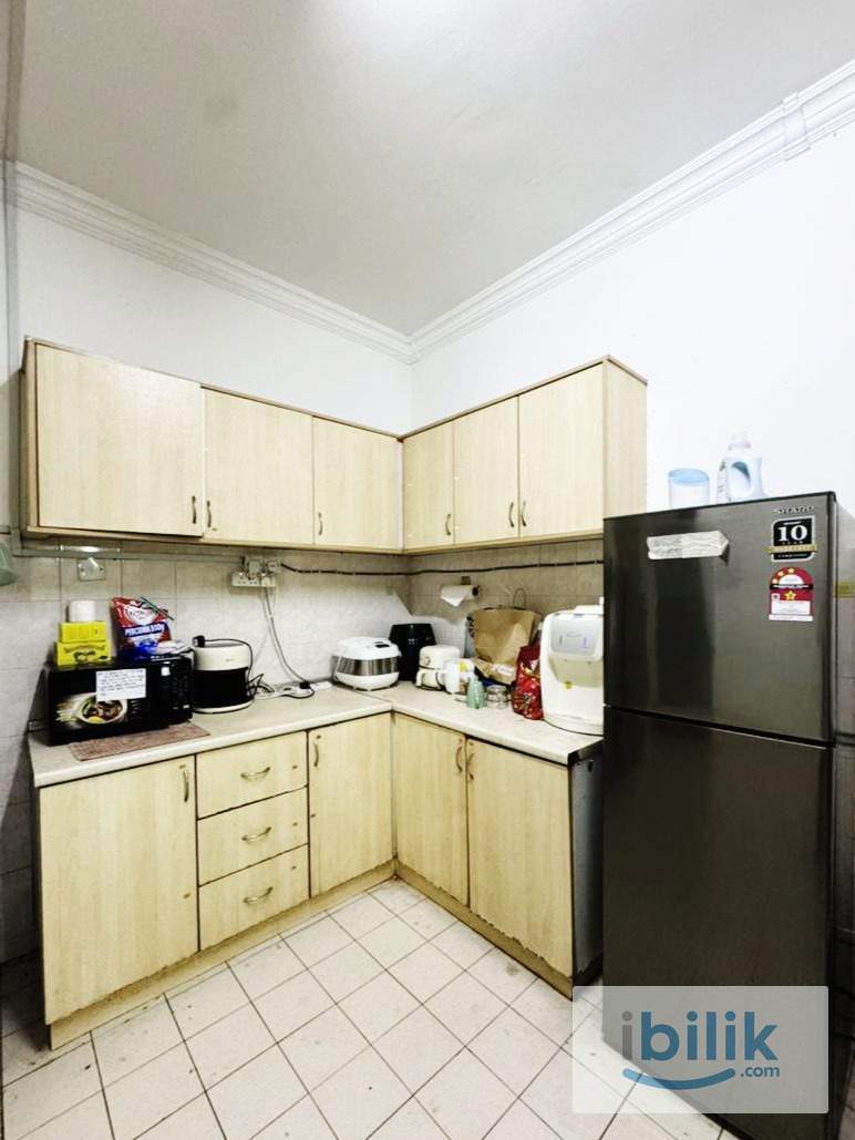 ‼️LOW DEPOSIT‼️BANDAR UTAMA PETALING JAYA MIDDLE ROOM FOR RENT🏡NEARBY ONE UTAMA 、MRT🚊🚊🚊 - Image 4