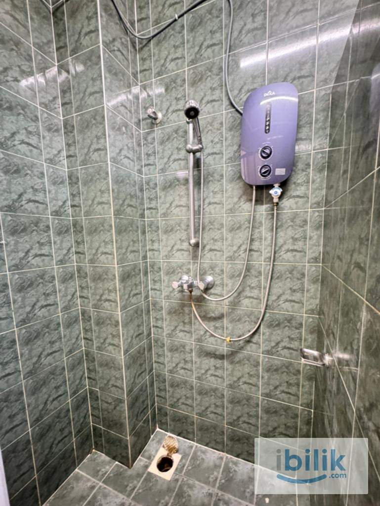 😍LOW DEPOSIT😍BANDAR UTAMA PETALING JAYA MIDDLE AIRCOND ROOM FOR RENT🏠NEARBY CENTRE POINT ,MING TIEN FOOD COURT ,NKVE - Image 1