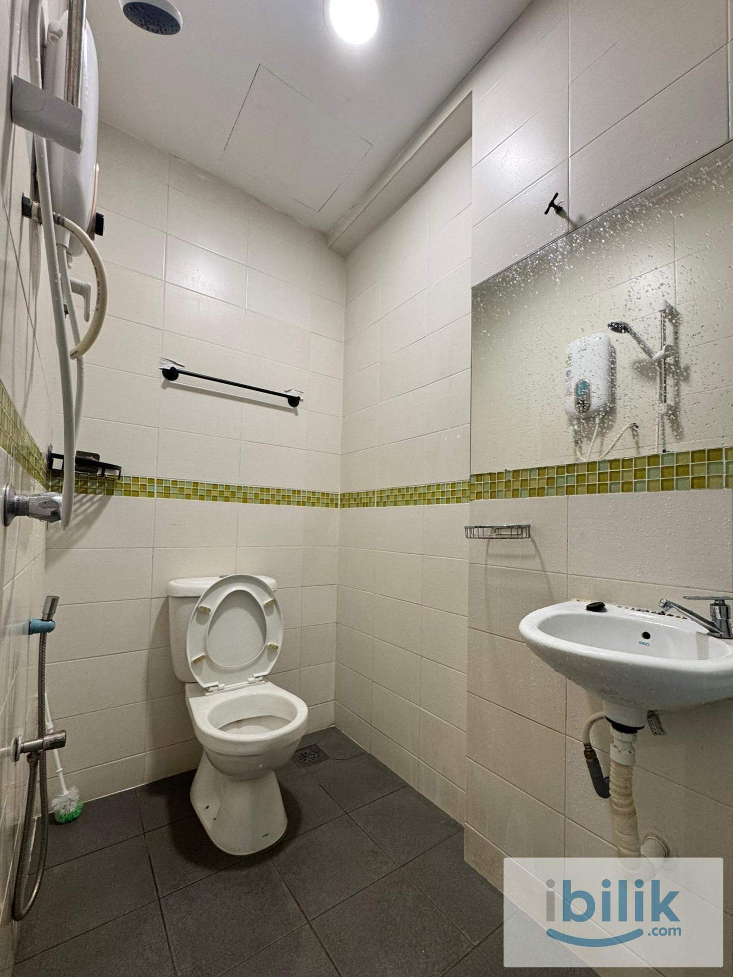 🏡 Private Room for Rent @ Zamburger Hotel, SS15 Subang Jaya✨Near Inti College,SS15 Supermarket,Bistro😮🚶‍➡️ - Image 2