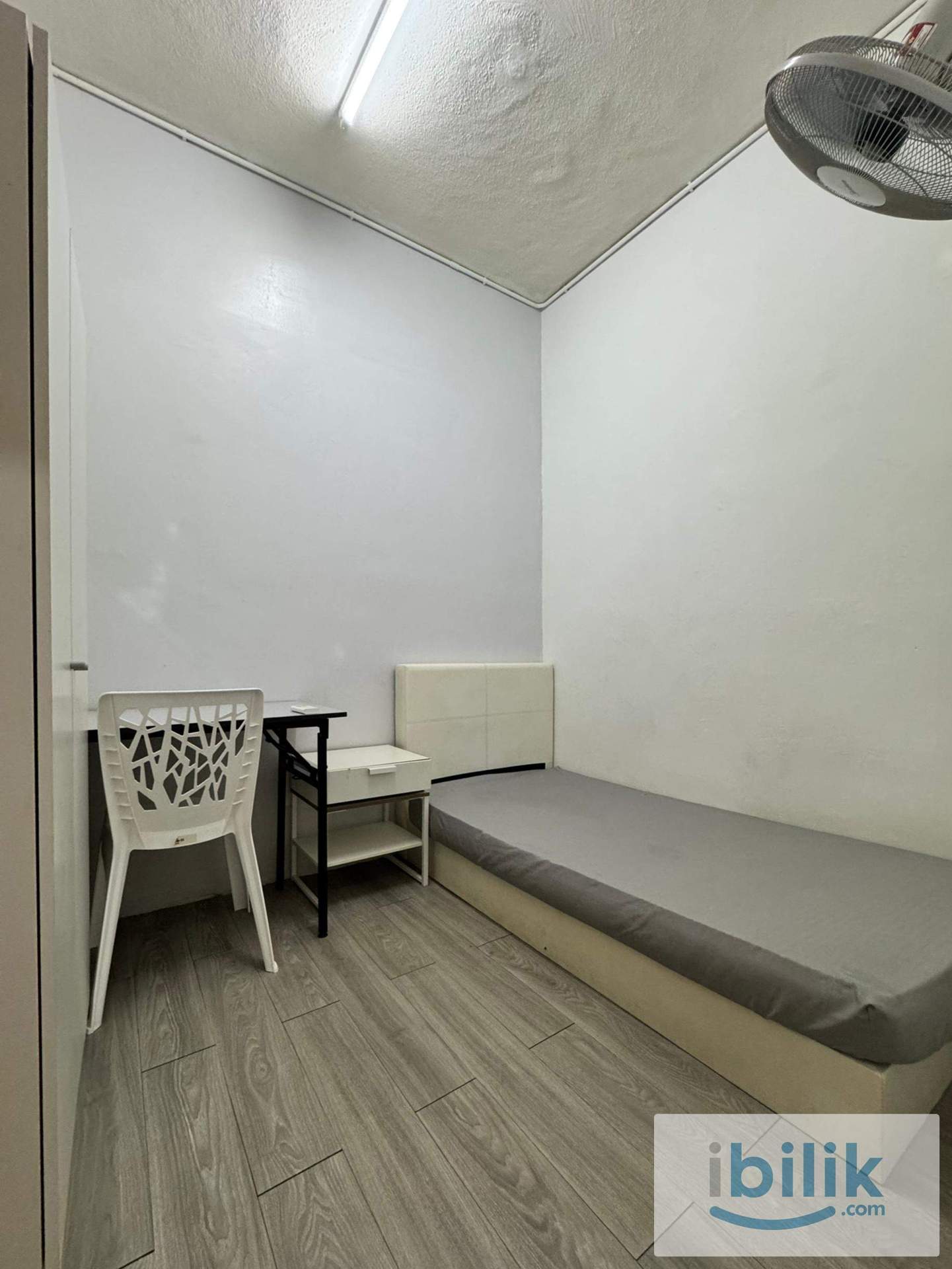 LIMITED OFFER📍Walking Distance to INTI College & LRT Station. Middle Room Rent in SS15 - Image 1