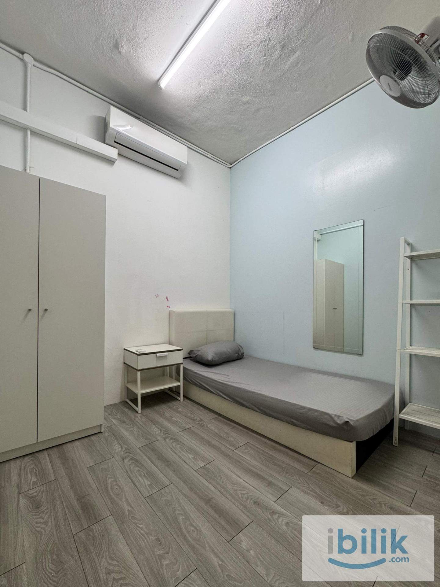 LIMITED OFFER📍Walking Distance to INTI College & LRT Station. Middle Room Rent in SS15 - Image 3