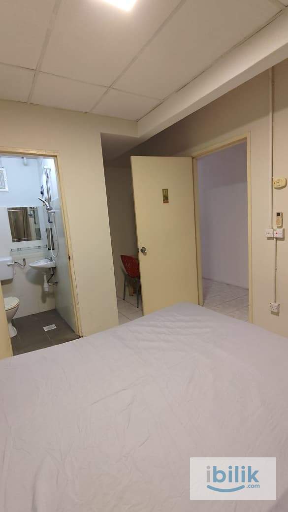 👉Door Step to MRT, Monorail, restaurants  👉5mins drive to Pavilion KL  👉6mins drive to KLCC, Lalaport  🧳move in ready! - Image 2