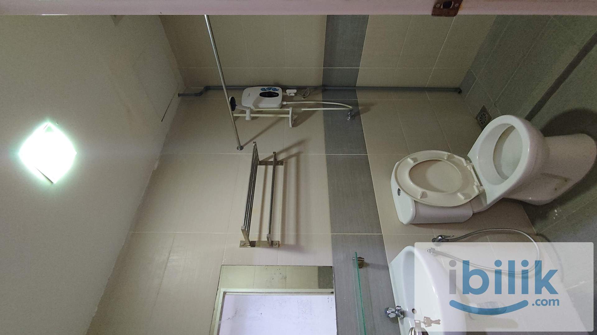 IMMEDIATELY MOVE‼️🚶 5 min walk – Southgate Commercial Centre 🚶 10–15 min walk – Chan Sow Lin LRT / MRT - Image 3