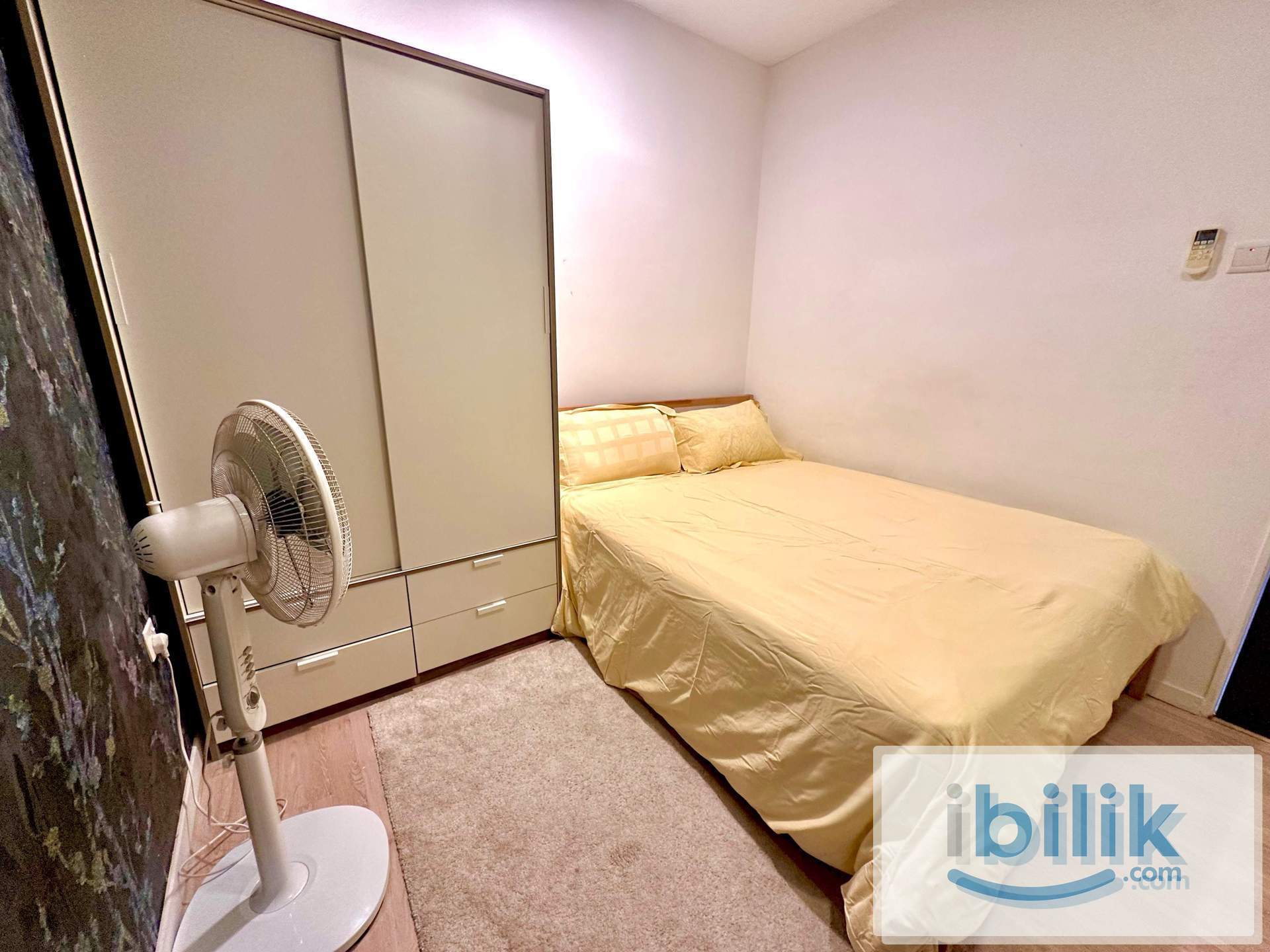 D'Latour Middle Room (Female Only) Near Taylors - Image 4