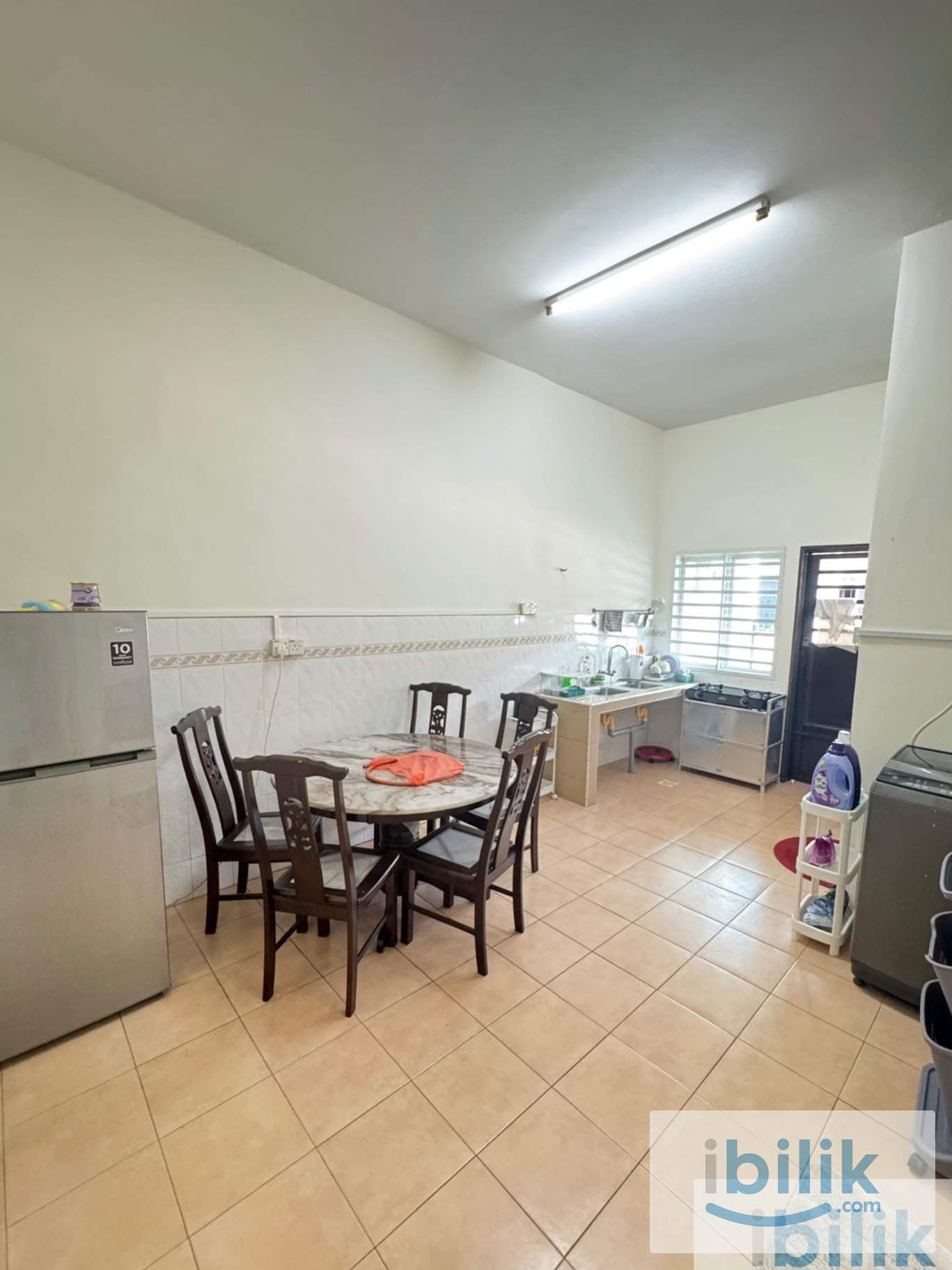 Middle Room To Rent (Ladies Only)  - Image 8
