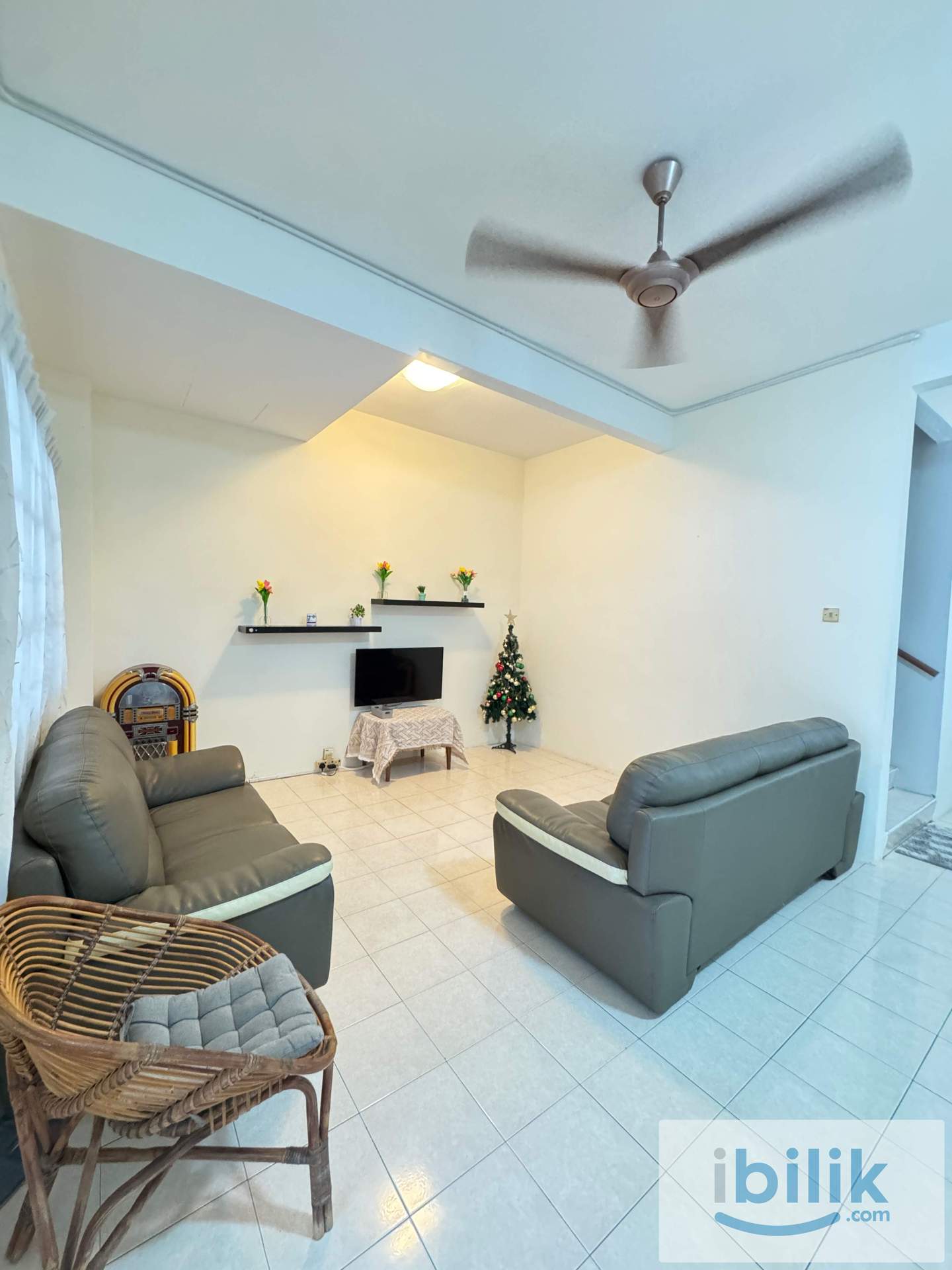 Middle Room To Rent (Ladies Only)  - Image 9