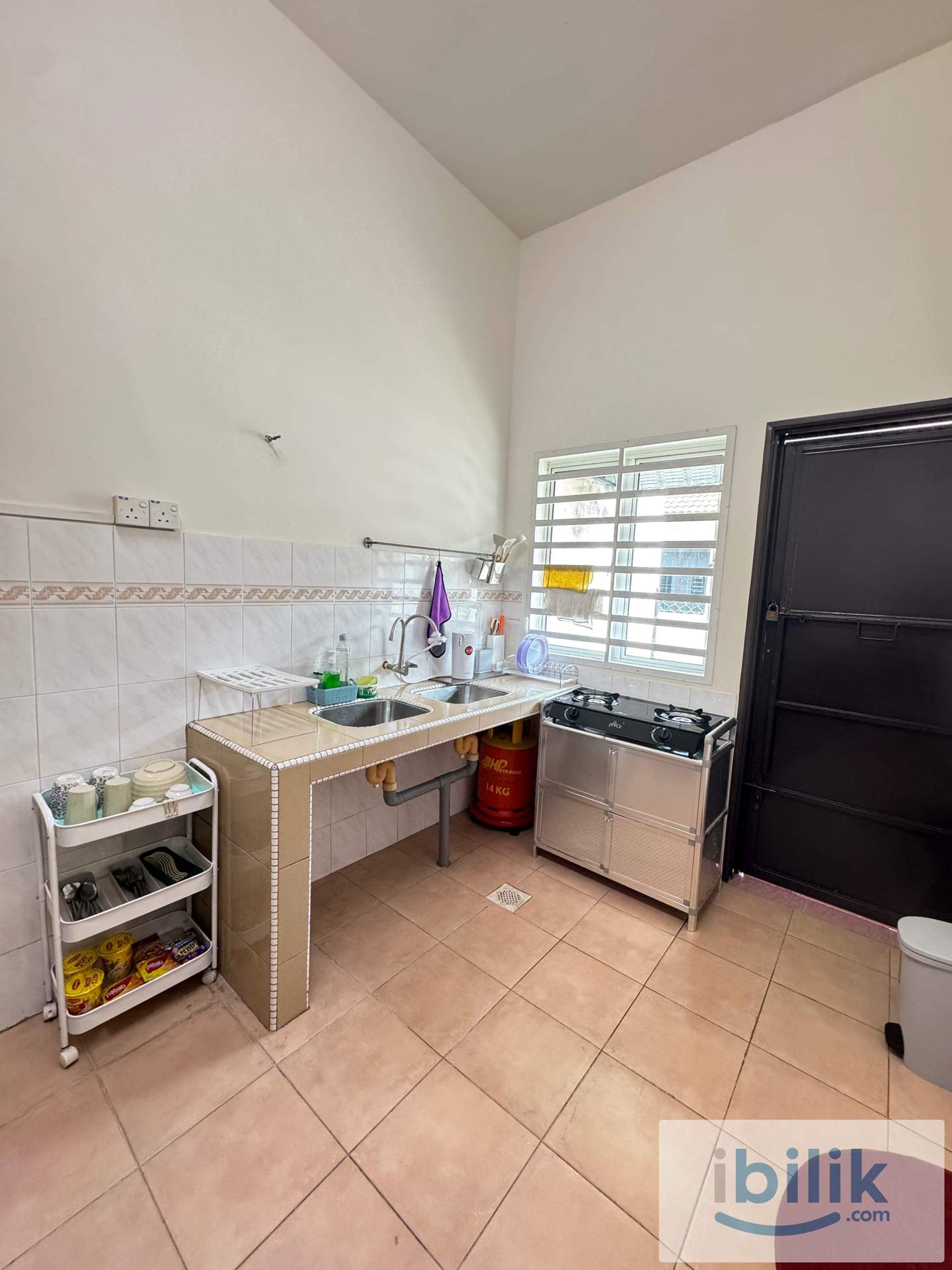 Middle Room To Rent (Ladies Only)  - Image 10