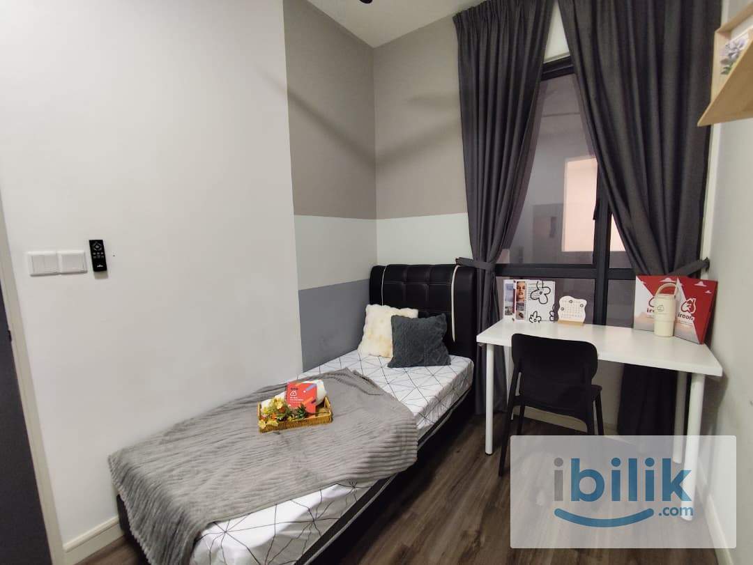 Riana South Small Room - Image 1