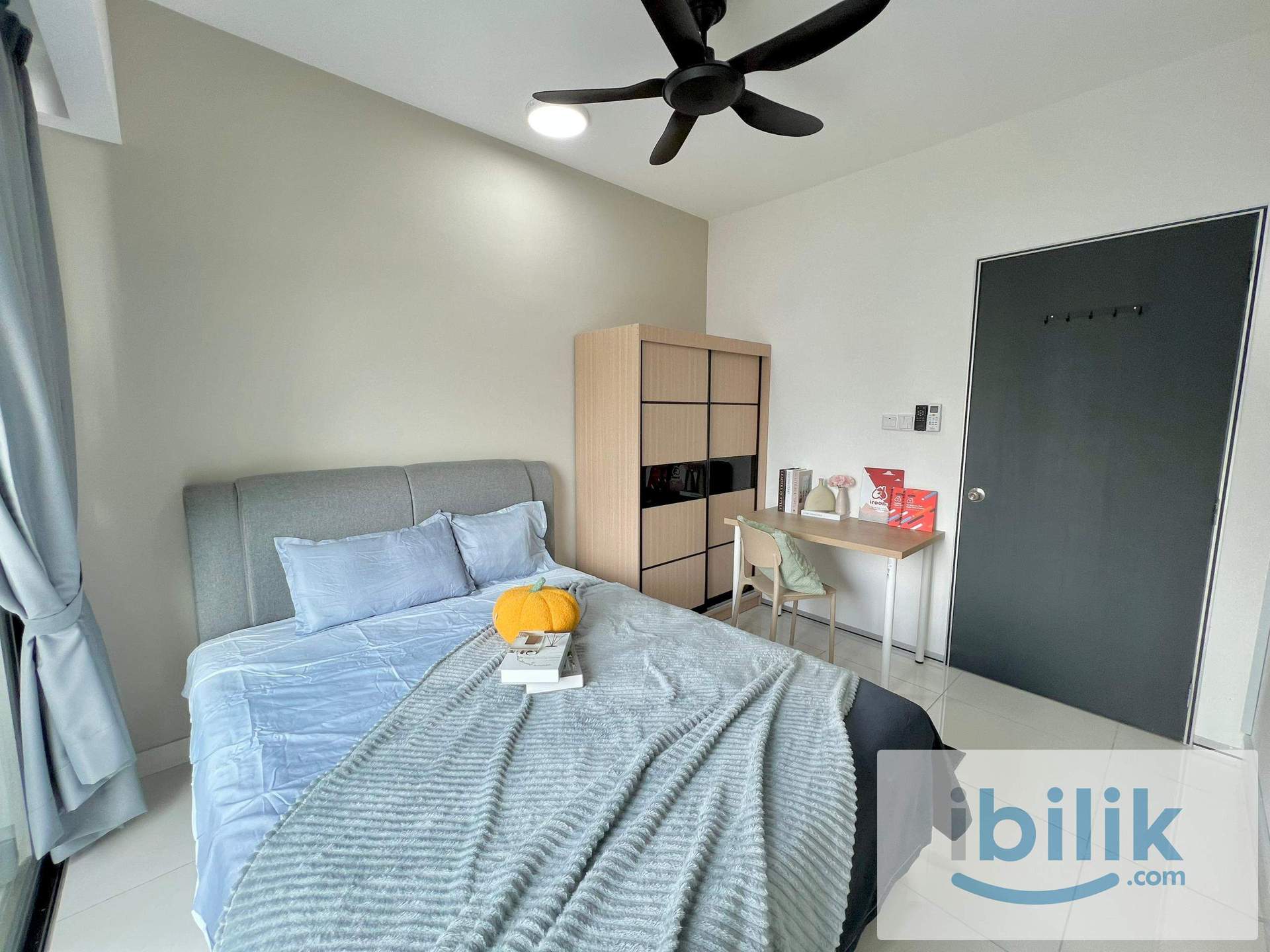 Edumetro Balcony room - Image 5