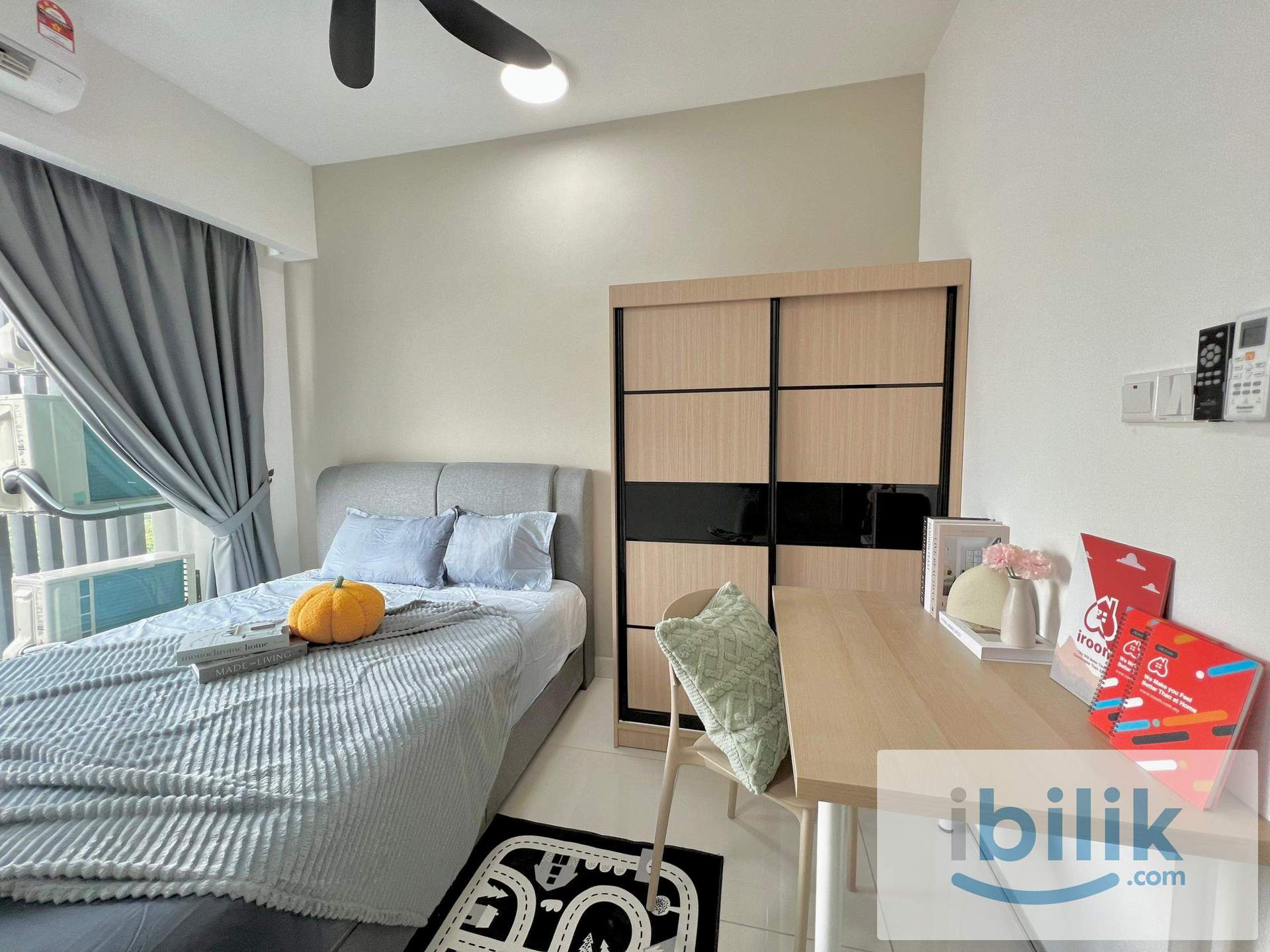 Edumetro Balcony room - Image 8