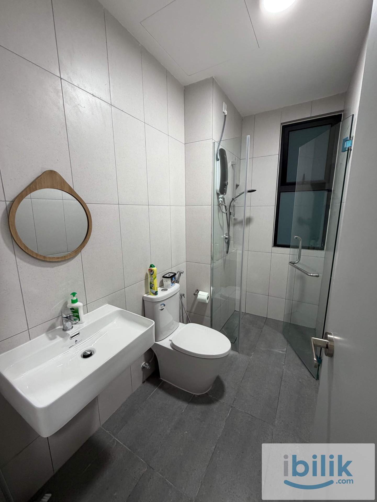 Middle room - Image 2