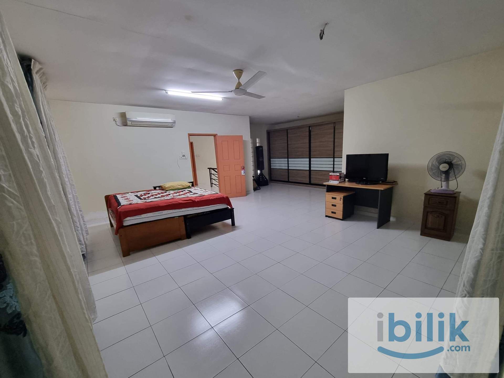Room at TMN Suria Muafakat / Casa Impiana Beside EPIC, Larkin - Image 1