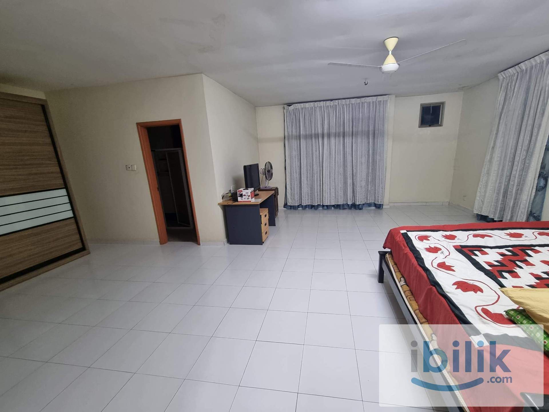 Room at TMN Suria Muafakat / Casa Impiana Beside EPIC, Larkin - Image 2