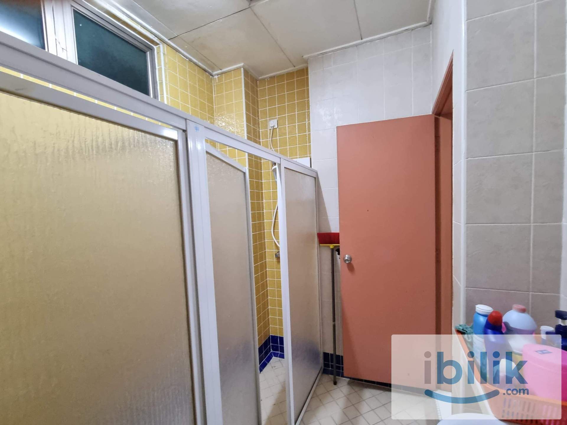 Room at TMN Suria Muafakat / Casa Impiana Beside EPIC, Larkin - Image 6