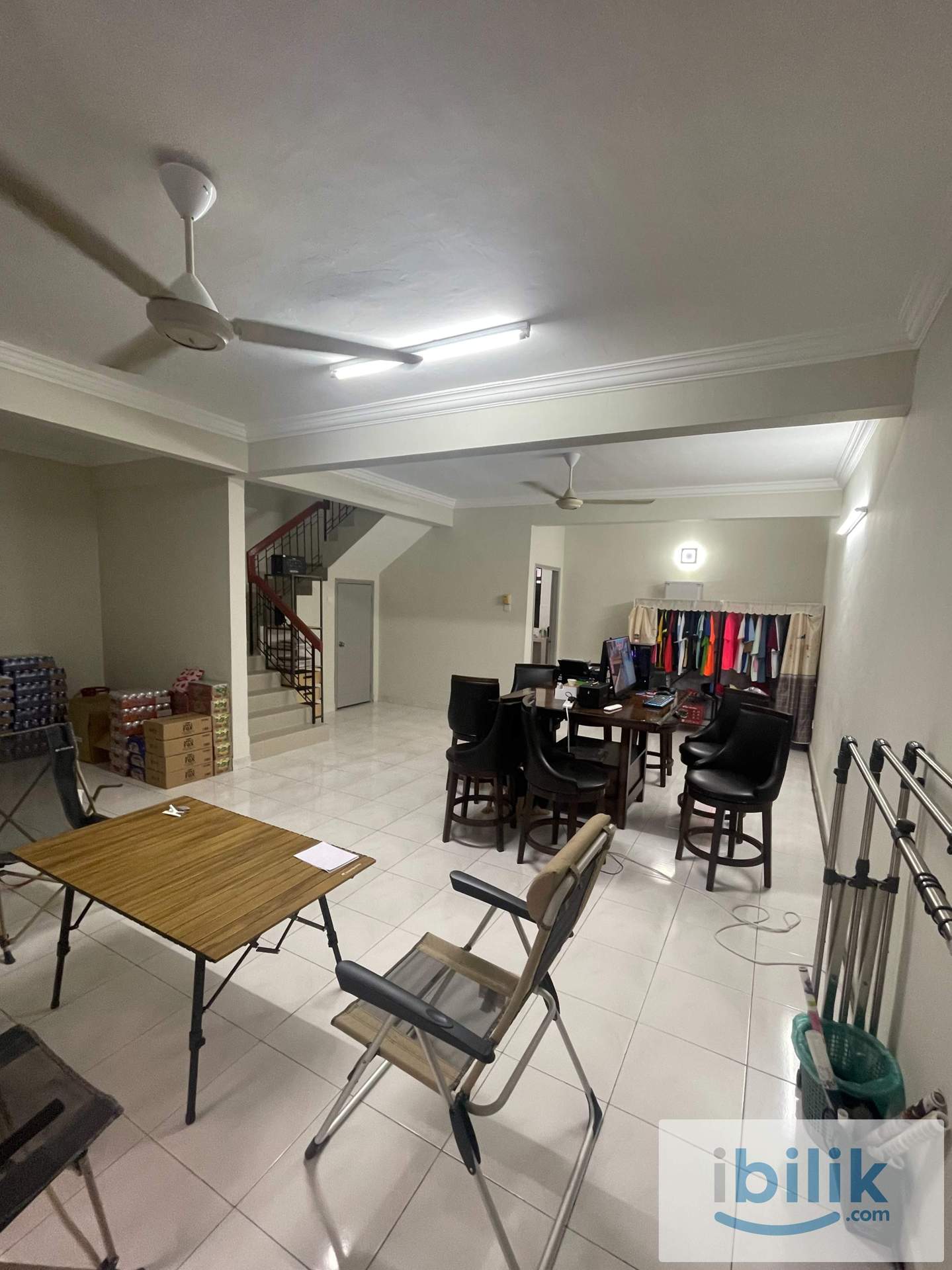 🏡 Spacious 3-Storey Terrace House | Near One Utama✨Petaling Jaya | Easy Access - Image 3
