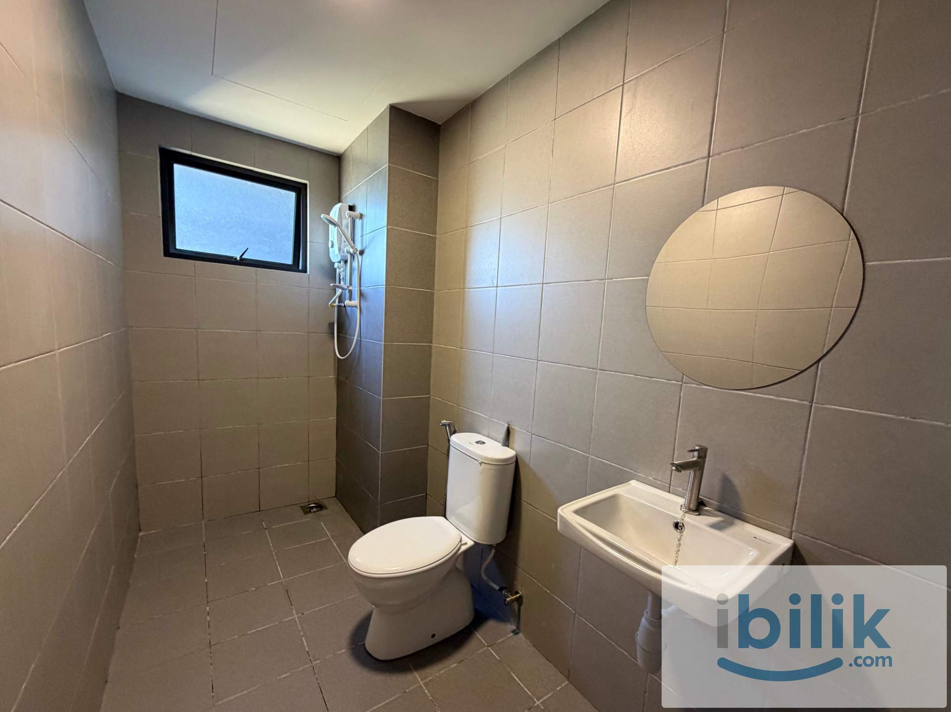 Premium Middle Room : Fully furnished @ Bukit Tiara Kajang - Image 4