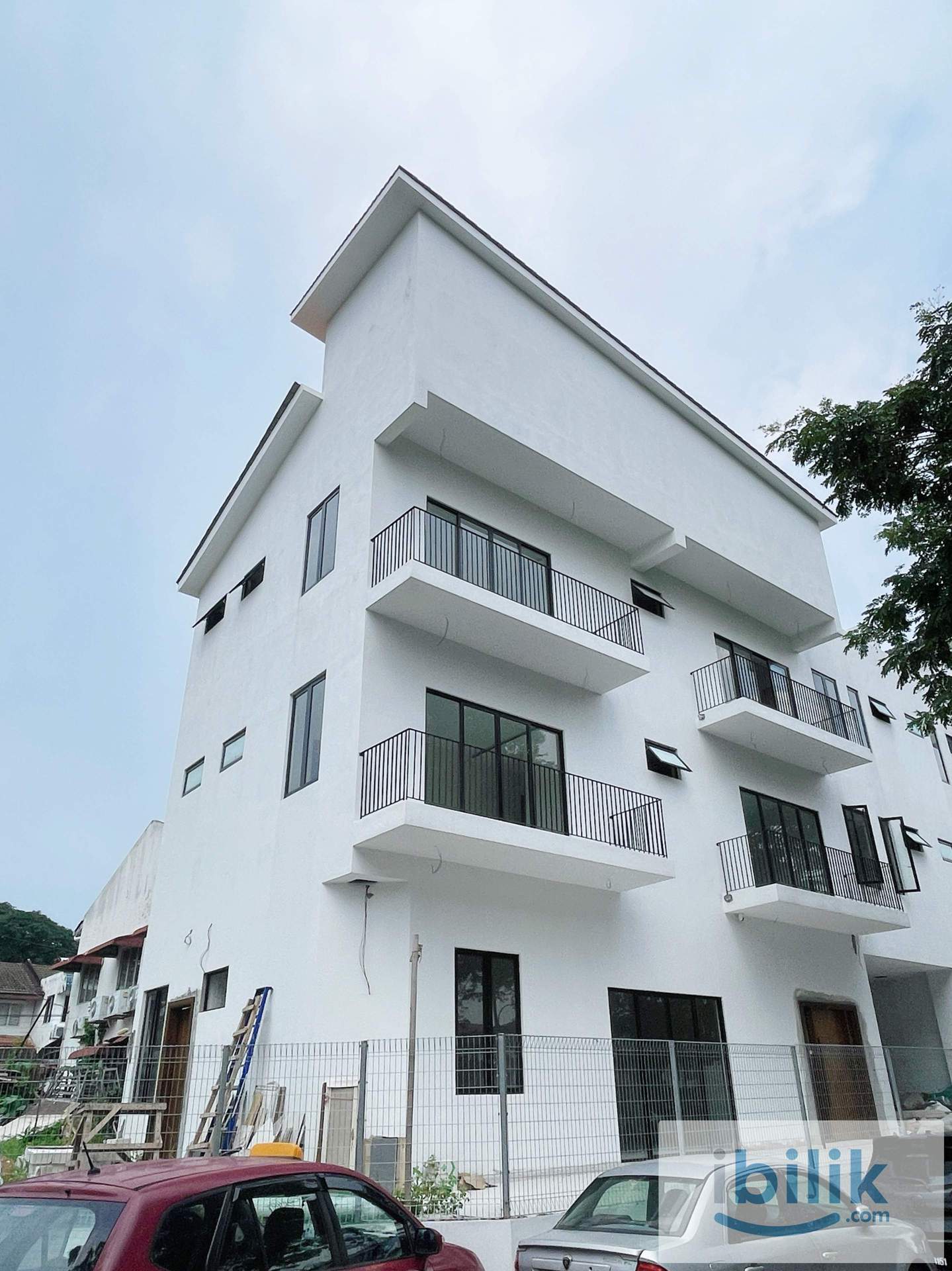 Design Room with Private Bathroom | Walking Distance LRT | Desa Setapak - Image 8