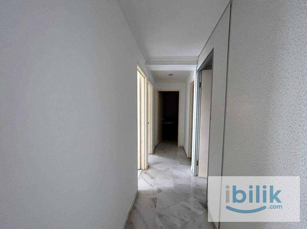 Bukit Jalil Room Vista Komanwel C-16-08 Middle Room For Rent - Image 1