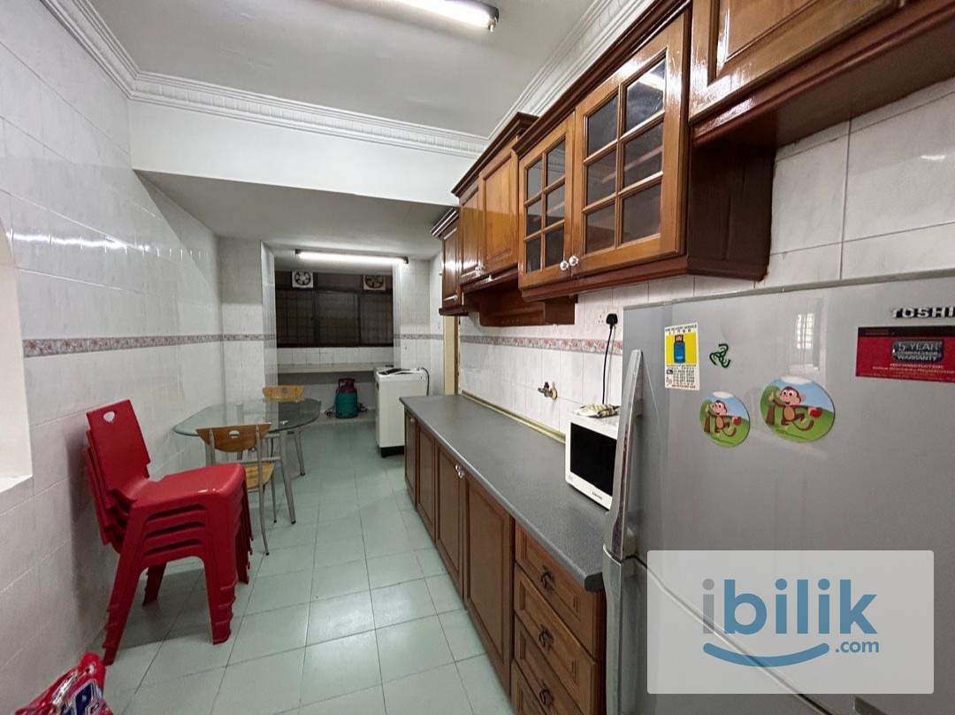 Bukit Jalil Room Vista Komanwel C-16-08 Middle Room For Rent - Image 3