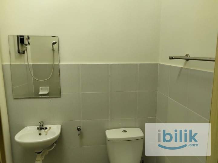 Comfortable Private Room @Taman Scientex Senai - Private Bathroom & AC - Image 2