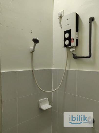 Comfortable Private Room @Taman Scientex Senai - Private Bathroom & AC - Image 3