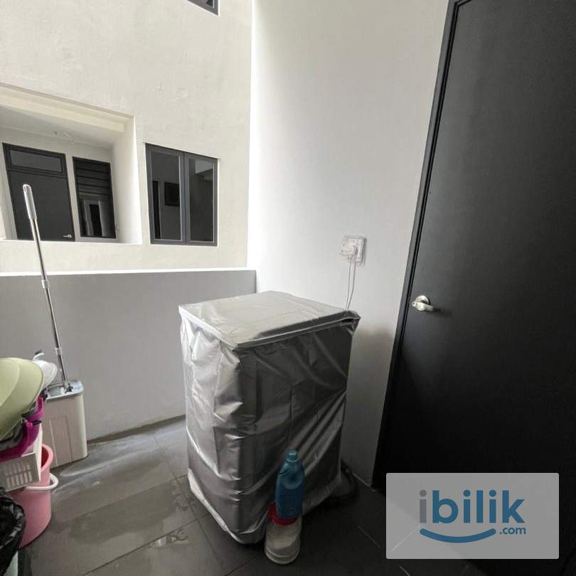 Studio Unit @ Gizo 11 Apartment - Image 4