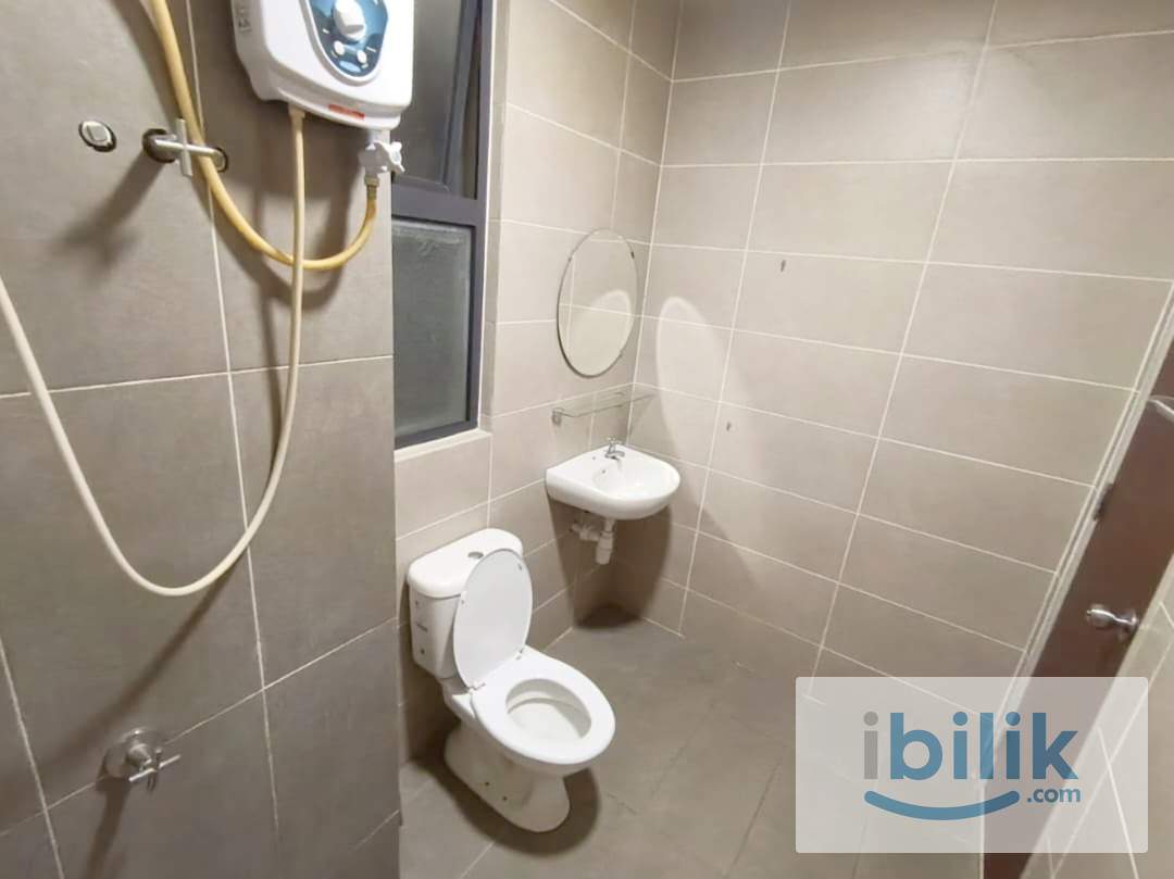 Room for rent (5mins walk to MRT TMN PERTAMA - Image 3